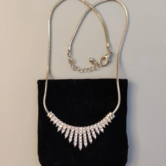 Forever 21 Gold Crystal Necklace - Picture 1 of 3